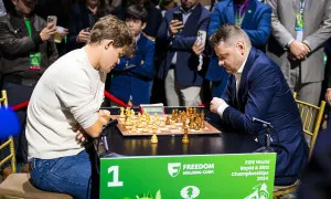 Được mặc quần bò, Carlsen trở lại đánh giải cờ chớp thế giới