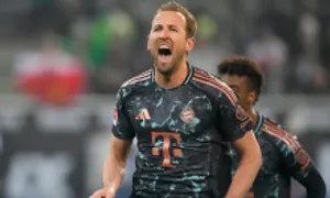 Kane giúp Bayern vững đỉnh bảng Bundesliga